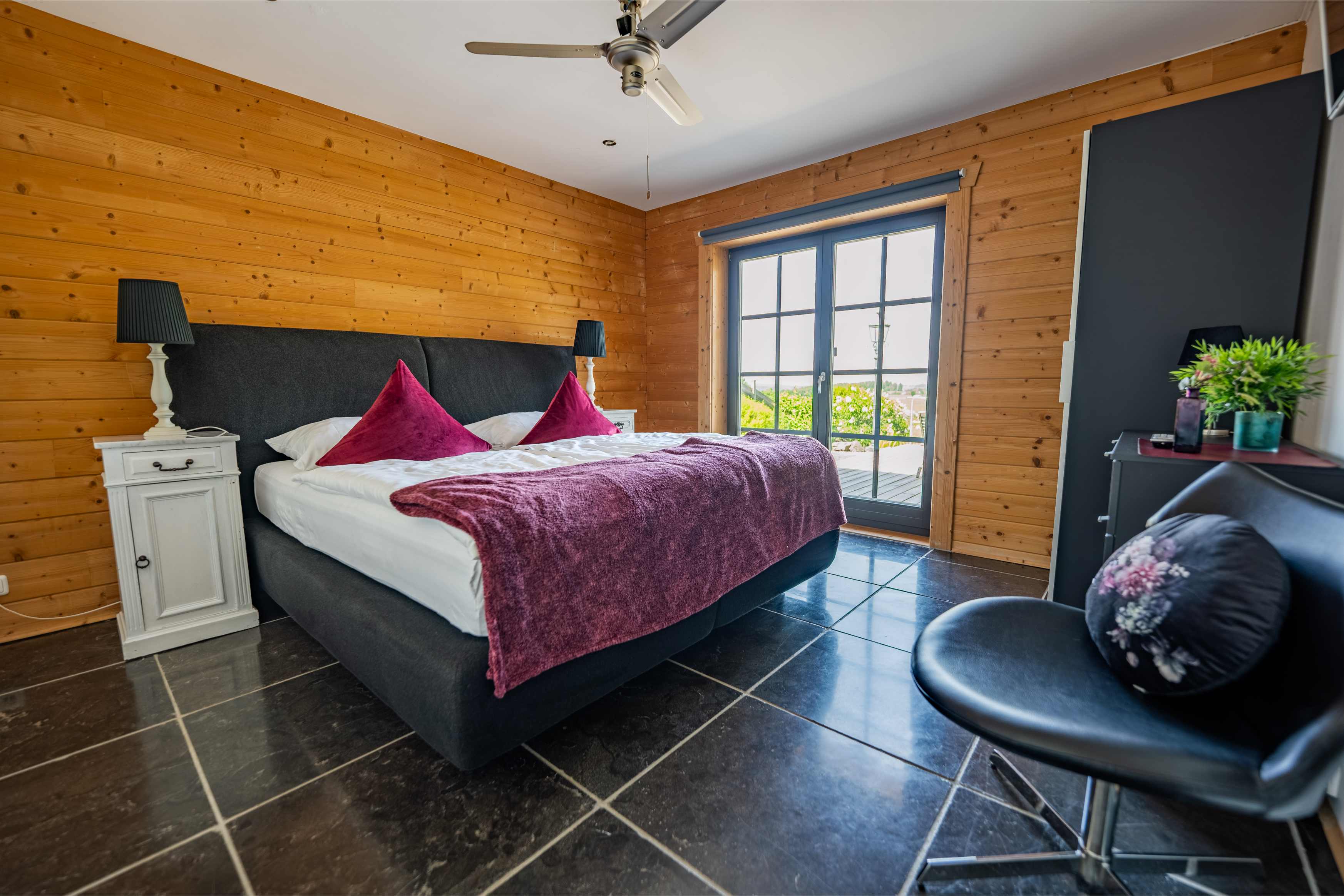 Zweites Schlafzimmer im hundefreundlichen Ferienhaus Eifel